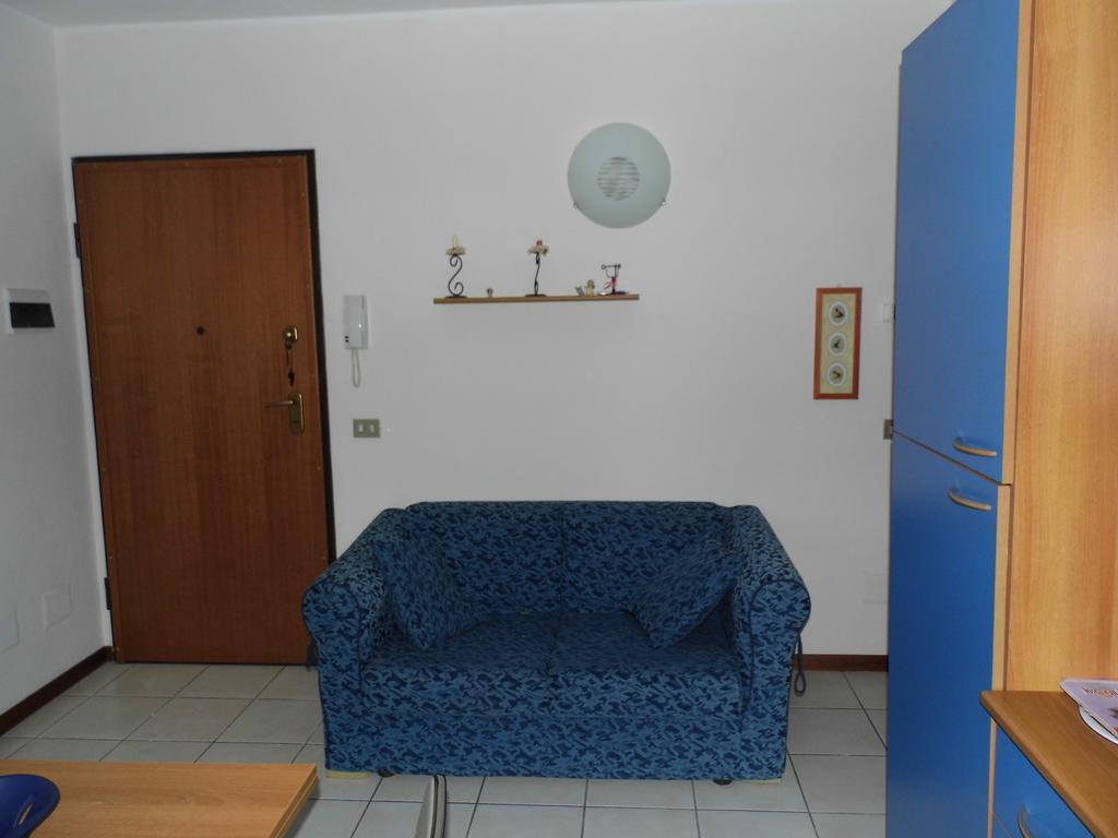 Bilocale Mentana 21 Apartment Parma Exterior photo